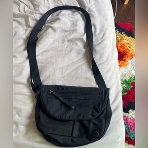 Lululemon all night festival bag, black